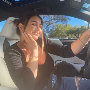 Meet your Posher, Samantha